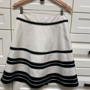 Ann Taylor Petites Flowing Knee-length skirt.